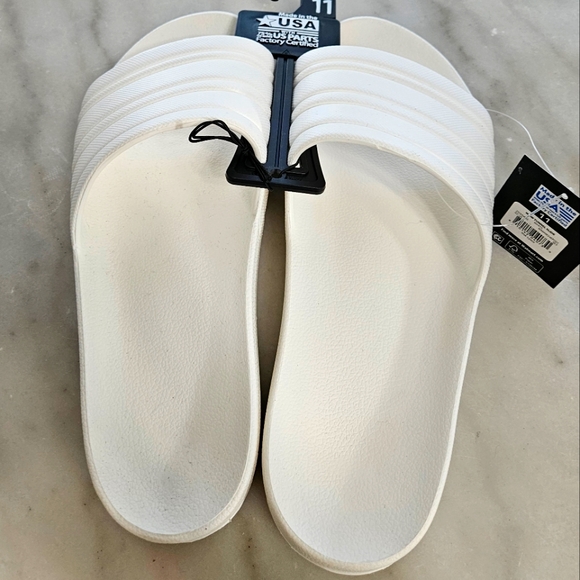 New Athletic Works White Slides - NWT - Picture 2 of 11
